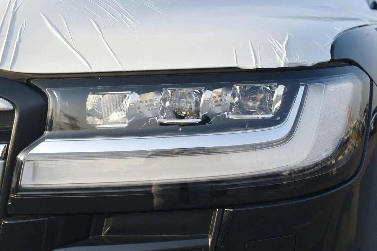 Toyota Land Cruiser land cruiser VX hybrid 2025 3.5L-4-4