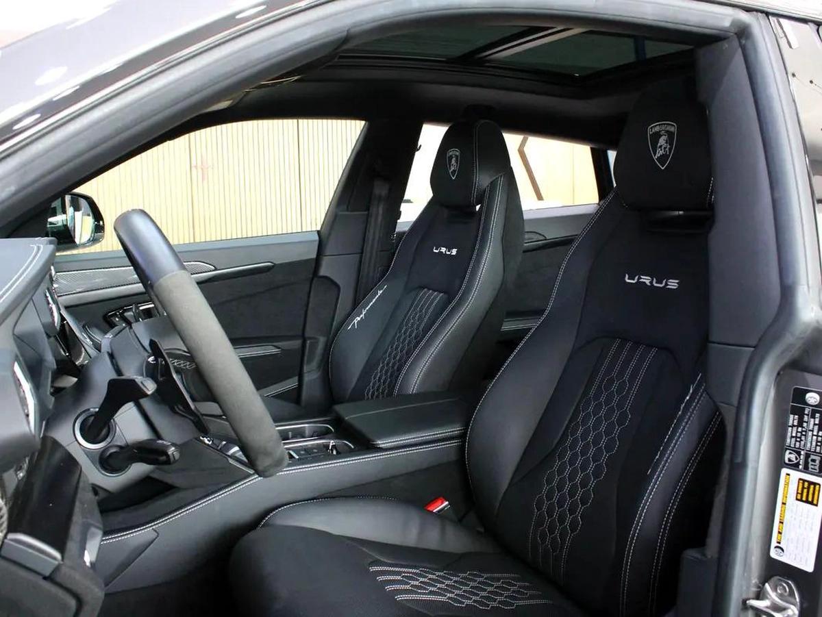 2024 - Lamborghini Urus Performante - V8-7-7