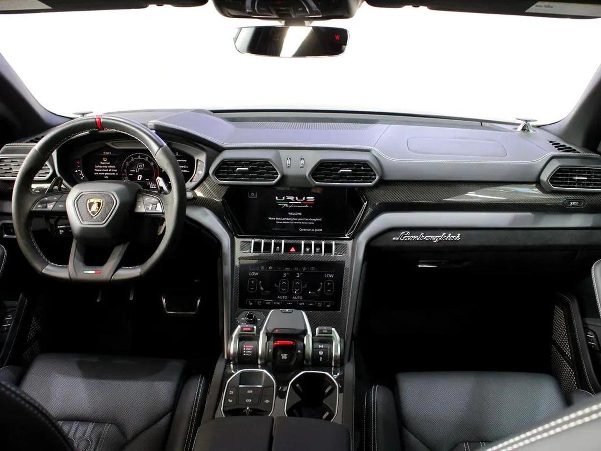 2024 - Lamborghini Urus Performante - V8-11-11