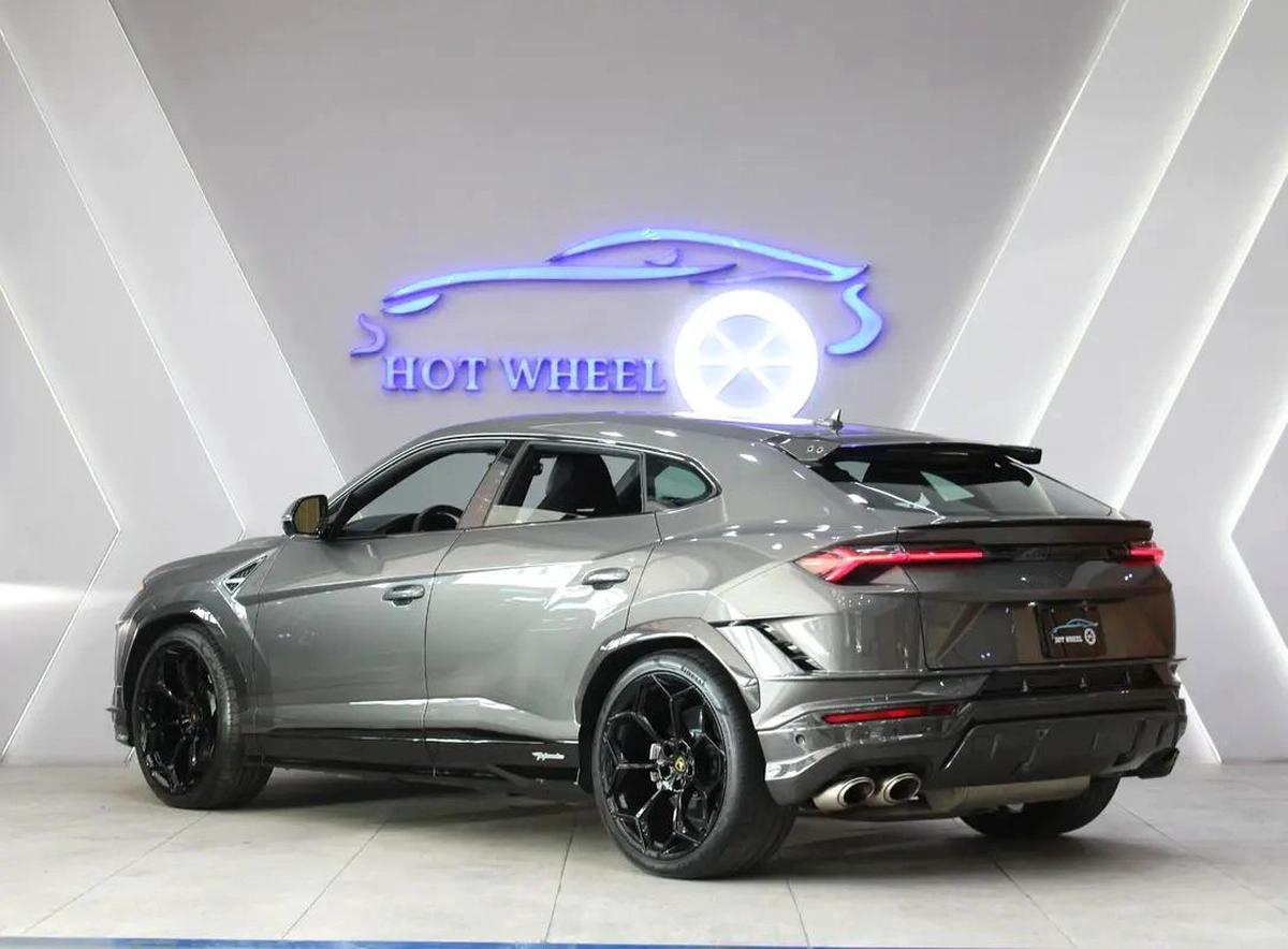 2024 - Lamborghini Urus Performante - V8-18-18