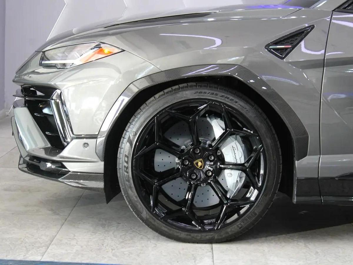 2024 - Lamborghini Urus Performante - V8-10-10