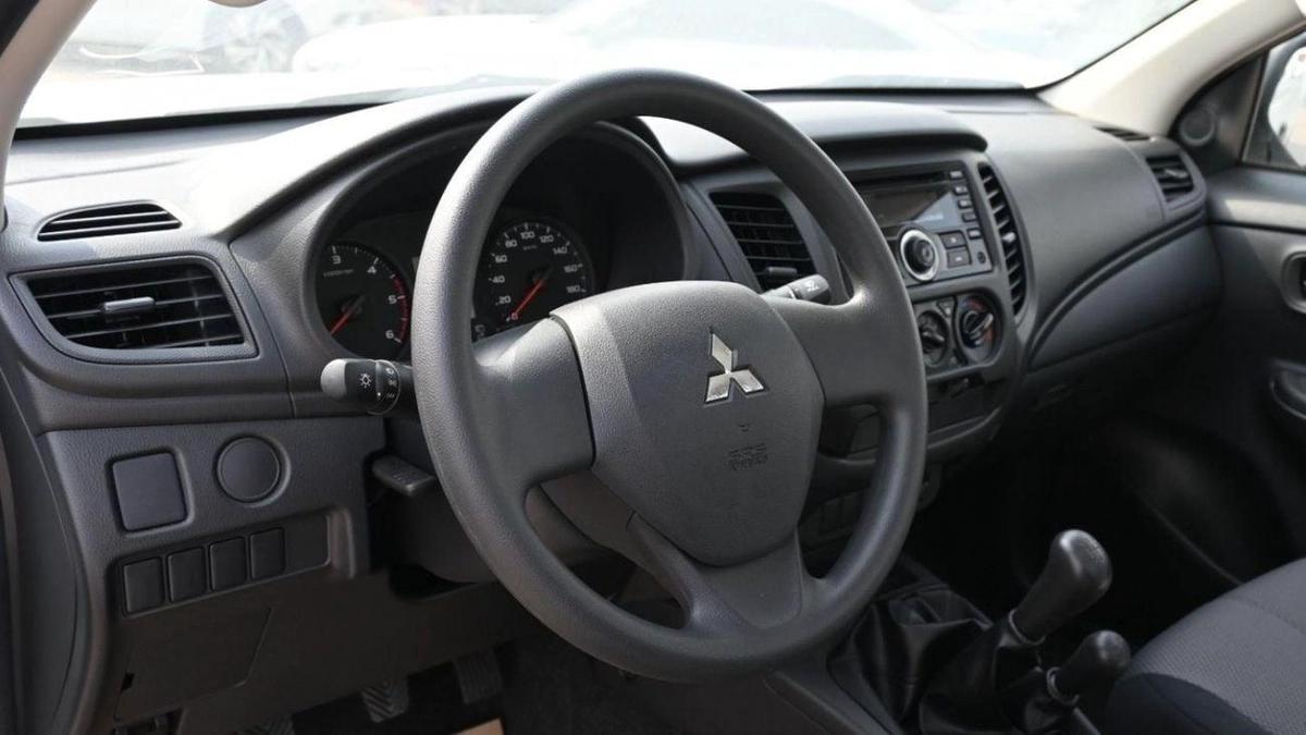 Mitsubishi L200 Mitsubishi L200 2.5L Turbo SC 4WD Manual ABS-8-8
