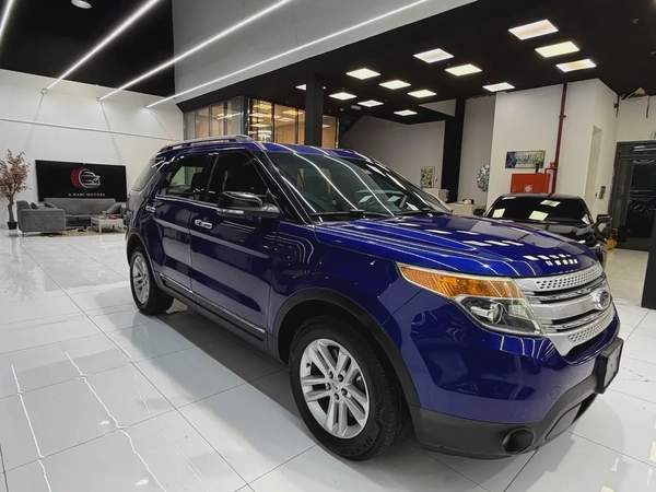 Ford Explorer Gcc with Service contract from Agency