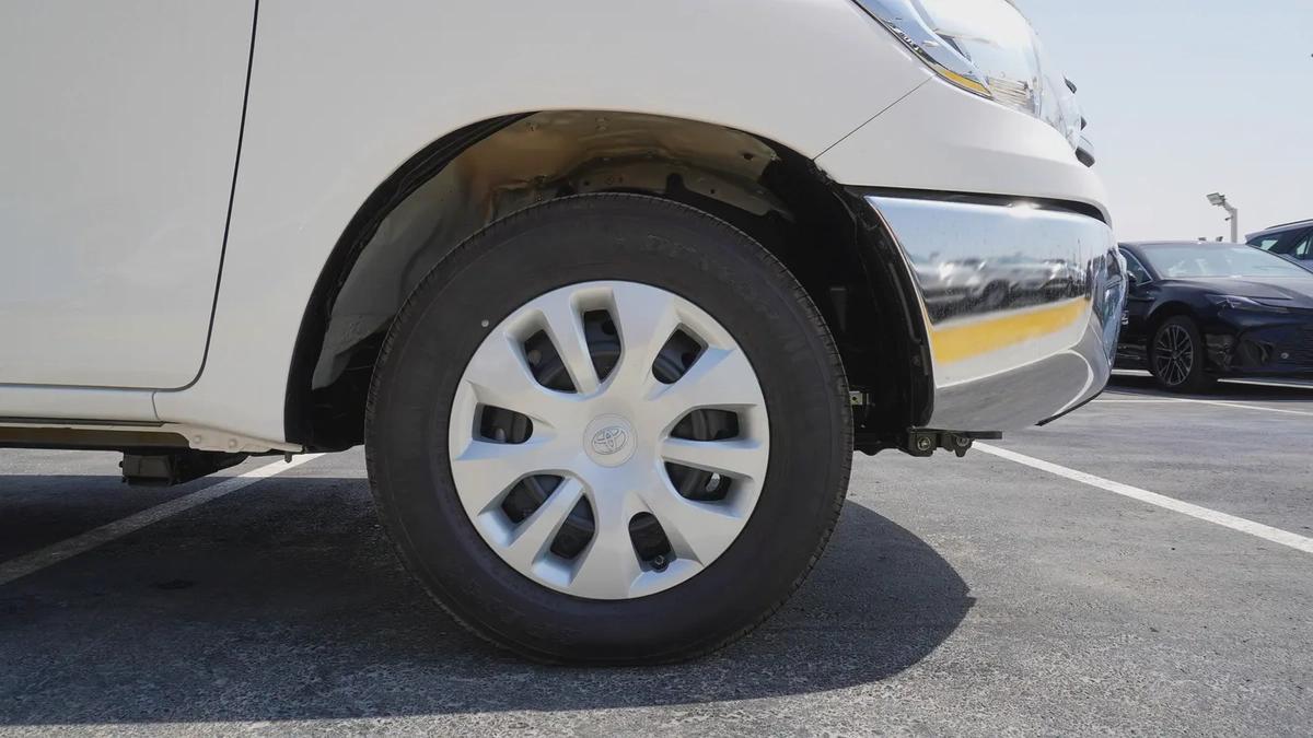 2025 Toyota Hilux Double Cab GLX - GCC/Other Region-5-5
