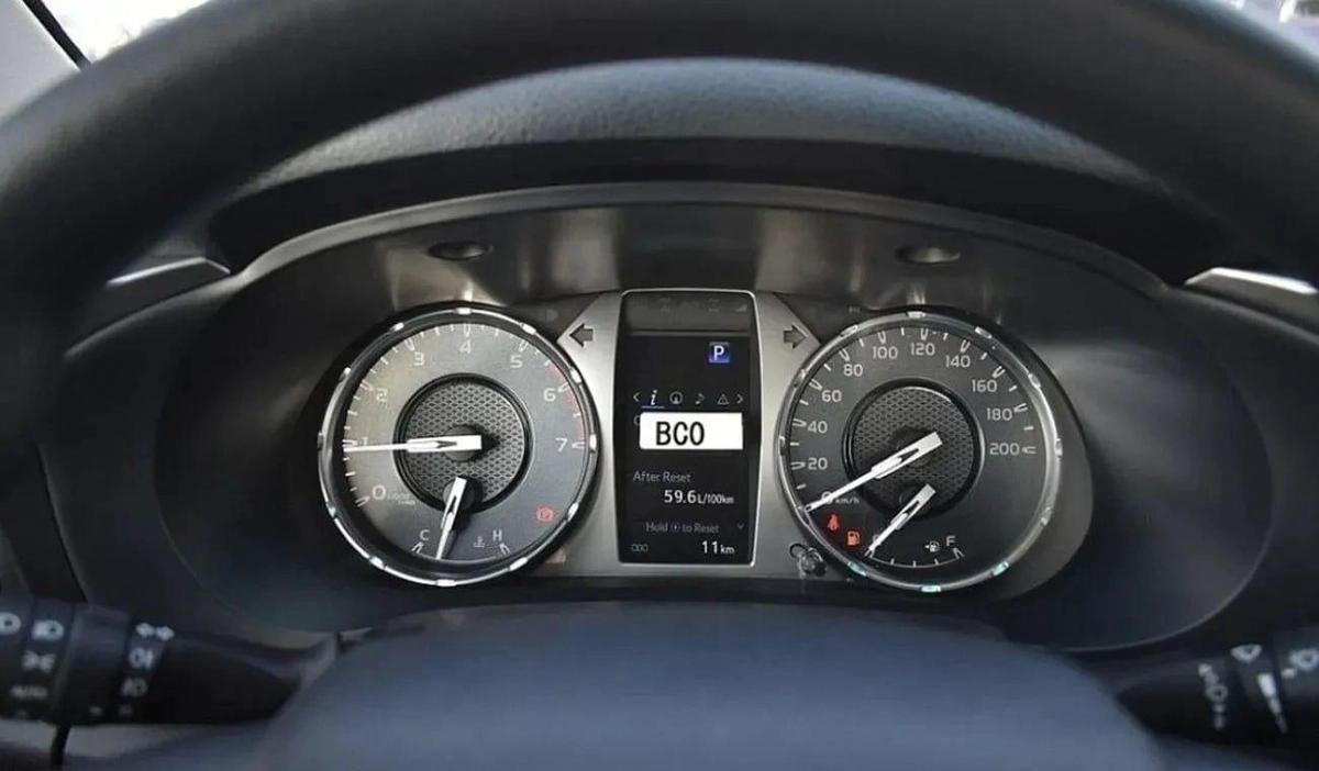 Toyota Hilux Toyota Hilux SR5 4.0 2025-6-6