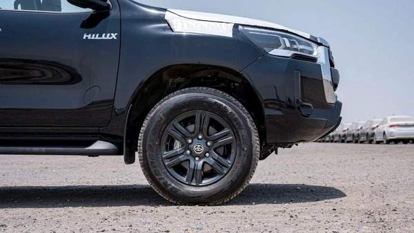 Toyota Hilux SR5 2.4L AT FULL OPTION DIESEL