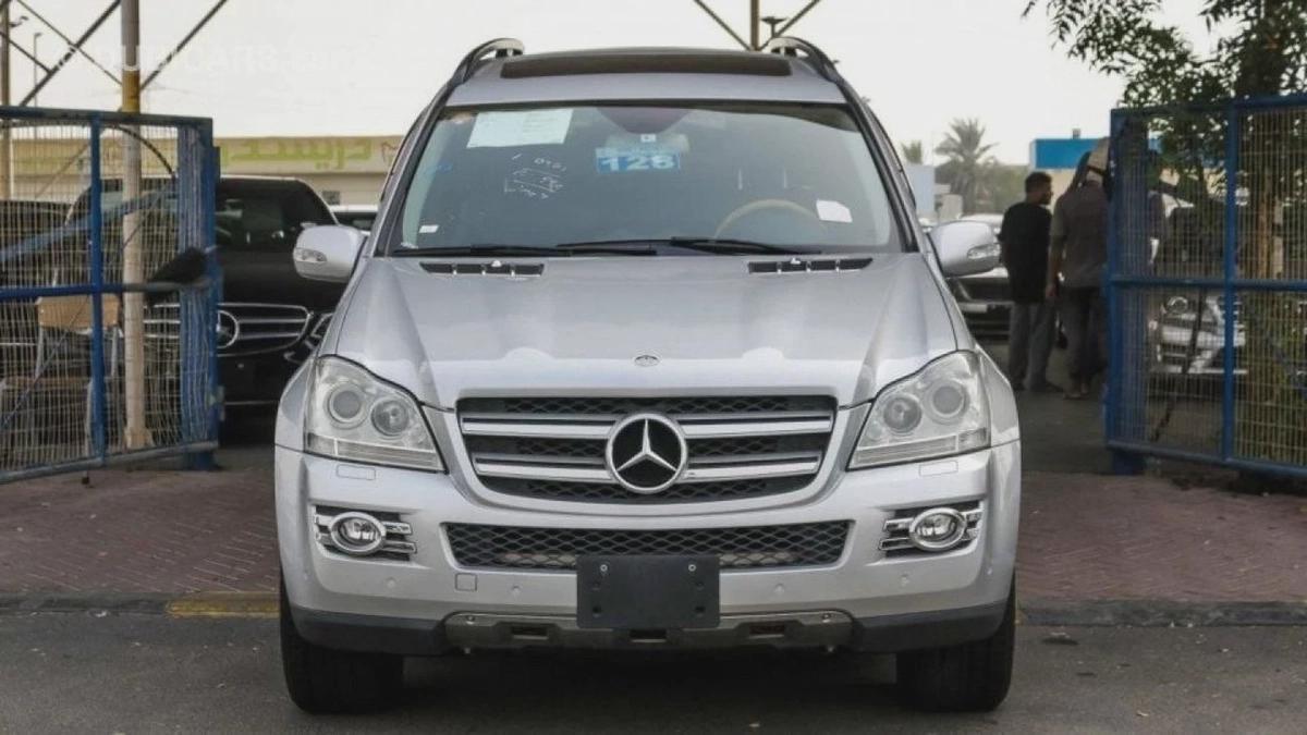 Mercedes Benz GL550-1-1