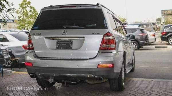 Mercedes Benz GL550