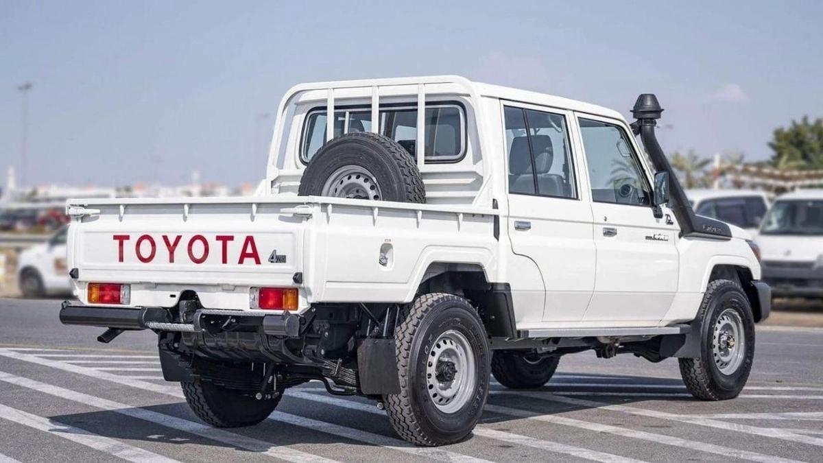 Toyota Land Cruiser Pick Up LAND CRUISER PICKUP 2CAPIN 4.2L V6 4DOOR-4-4
