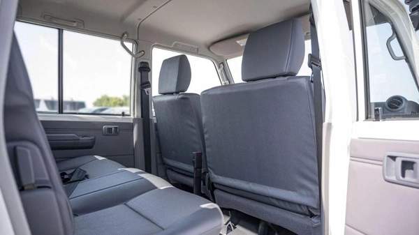 Toyota Land Cruiser Pick Up LAND CRUISER PICKUP 2CAPIN 4.2L V6 4DOOR