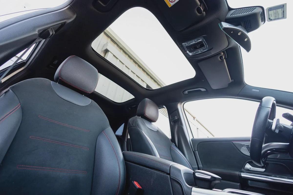 Mercedes-Benz GLA 200 2021-15-15