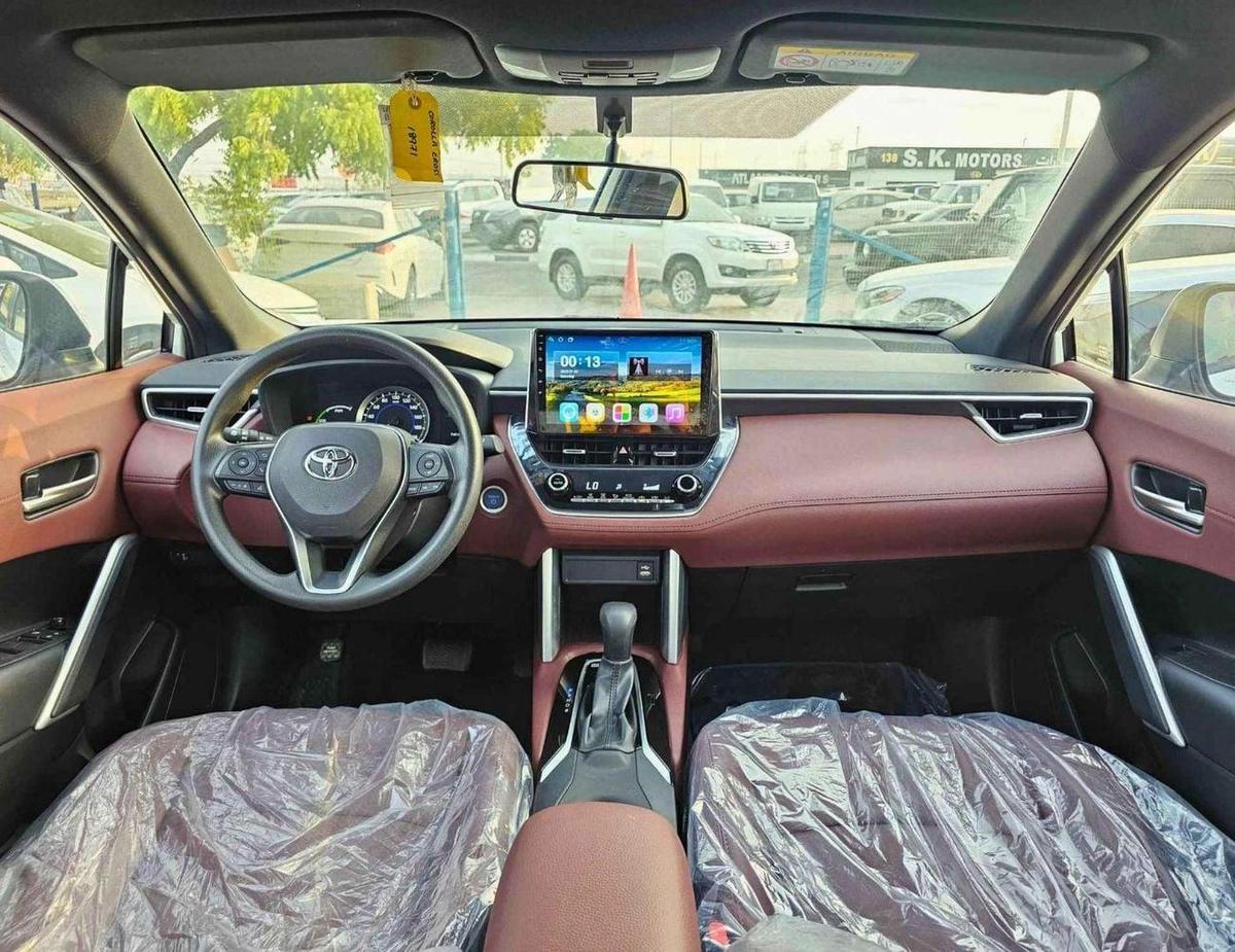 Toyota Corolla Cross HYBRID /1.8L PETROL A/T / FULL OPTION / SUNROOF, LEATHER/ 17" ALLOY WHEELS/CODE#XLE-11-11