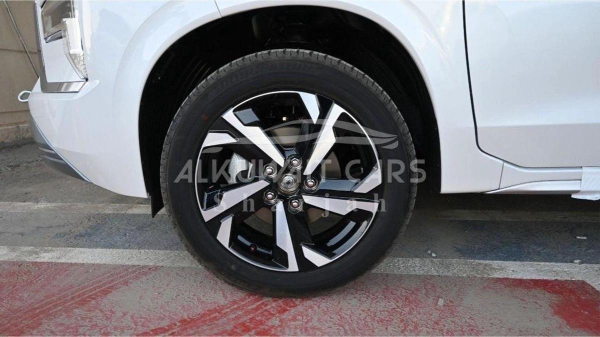 Mitsubishi Xpander MITSUBISHI XPANDER 1.5L PETROL AT-5-5
