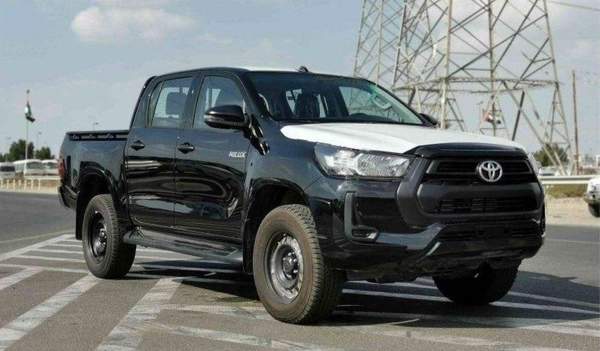 Toyota Hilux Toyota hilux 2.4L diesel mid options MY2025