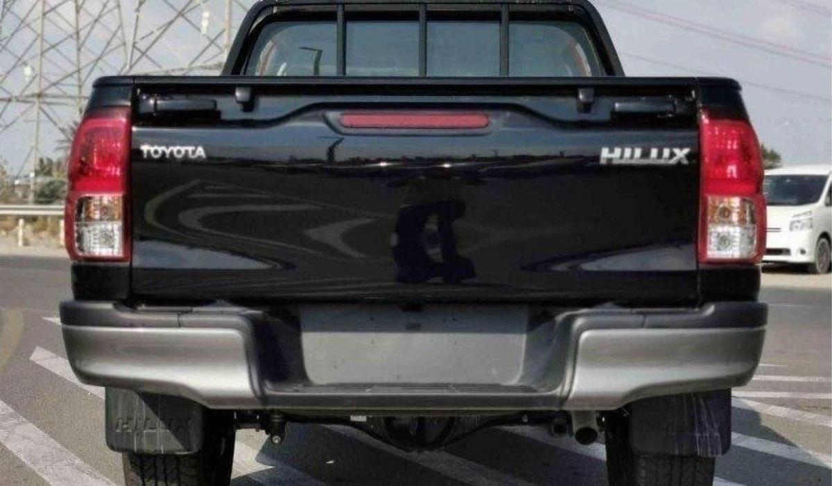 Toyota Hilux Toyota hilux 2.4L diesel mid options MY2025-6-6