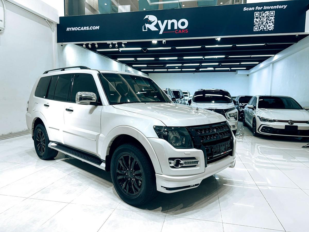 2020 Mitsubishi Pajero 3.8L V6 GLS // EMI Starting from 1,220 AED-0-0