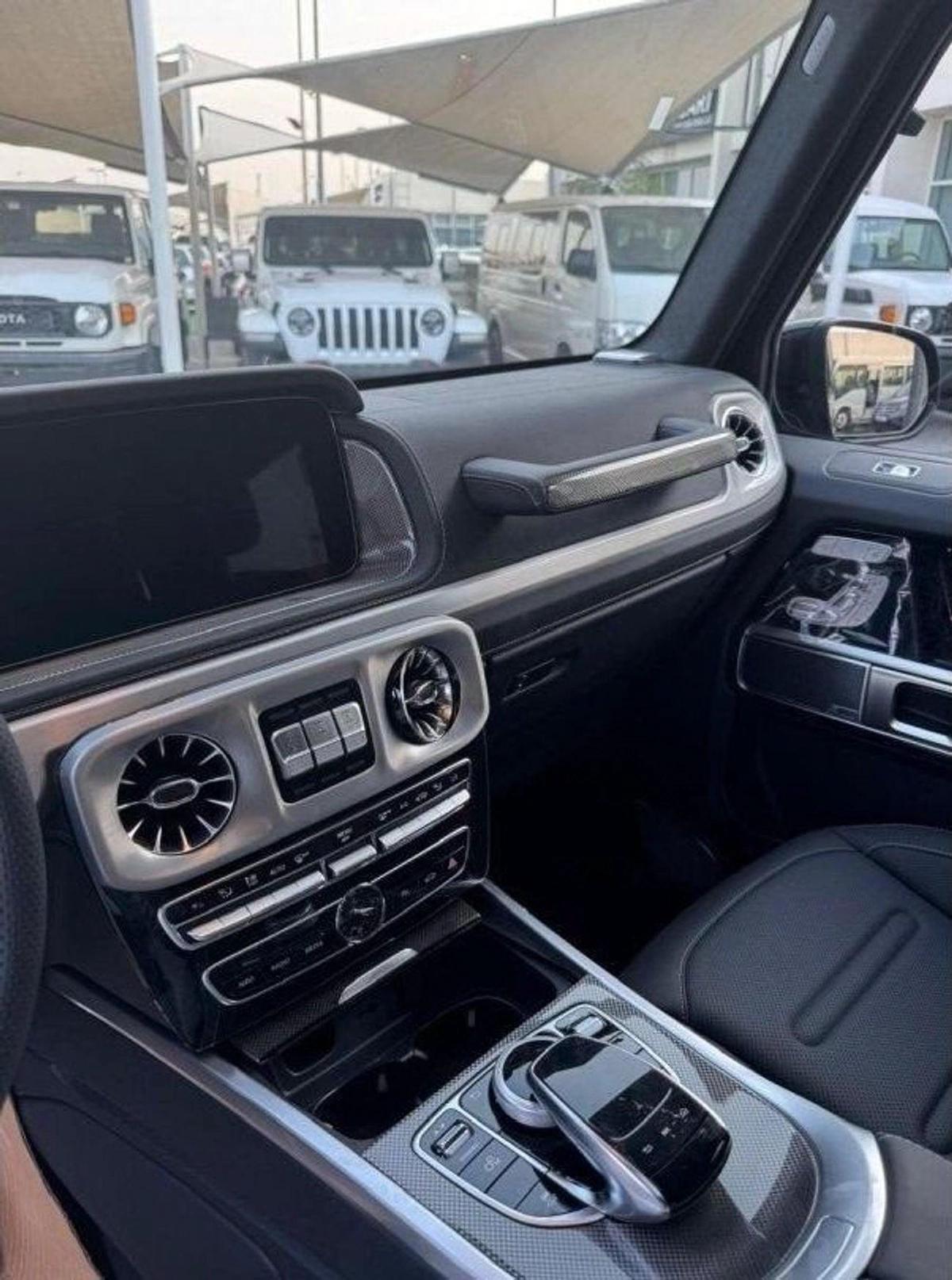 Mercedes-Benz G 500 Mercedes-Benz G 500 G Class My 2023-8-8