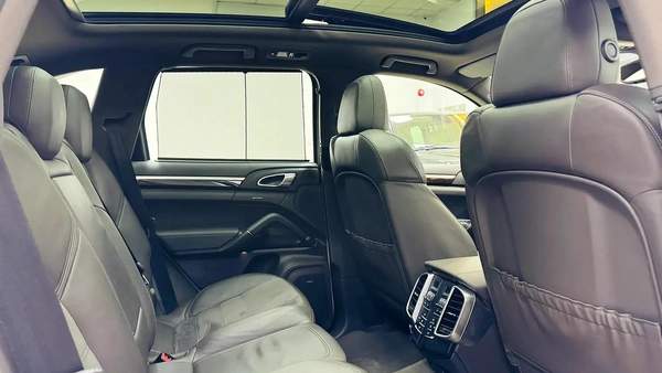 2017 Porsche Cayenne Platinum Edition V6 Gcc 1st Owner Full Service History