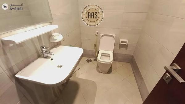 In prime location huge 1bhk with all amenities