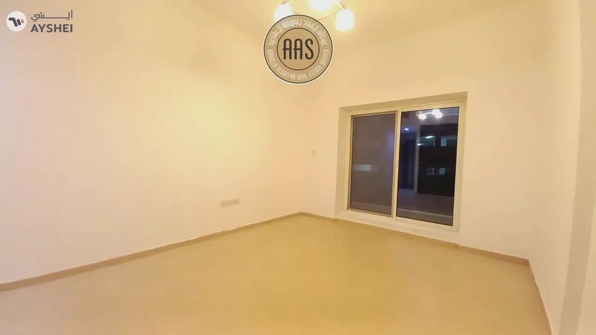 In prime location huge 1bhk with all amenities-4-4