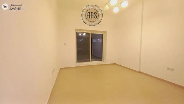 In prime location huge 1bhk with all amenities