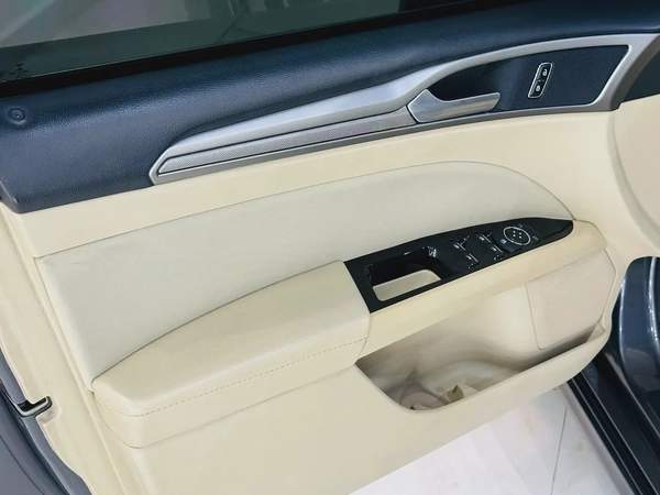 FORD FUSION 2016 GCC SPECS WELL MAINTAINED CAR 4 CYLINDER