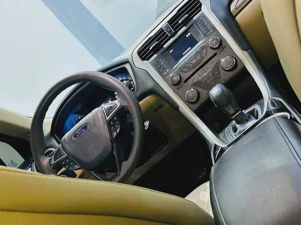 FORD FUSION 2016 GCC SPECS WELL MAINTAINED CAR 4 CYLINDER