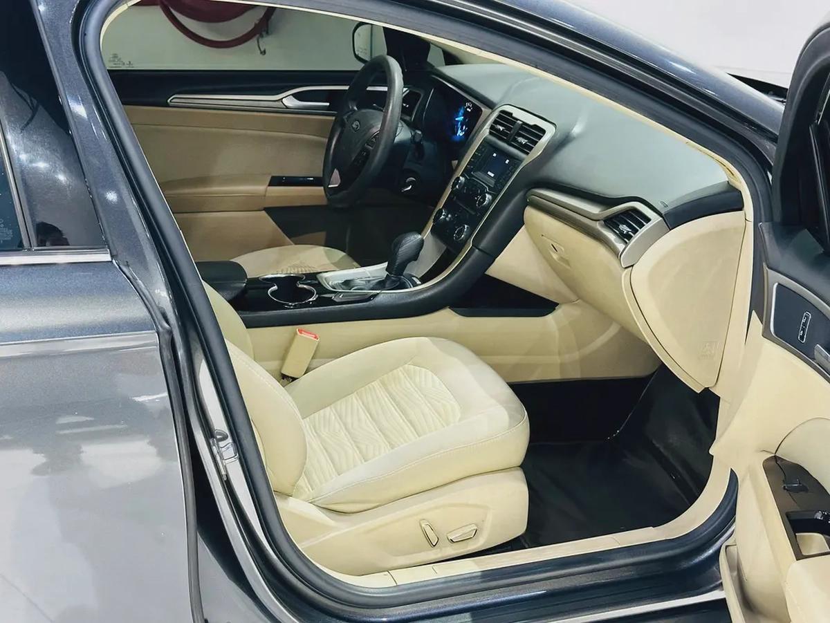 FORD FUSION 2016 GCC SPECS WELL MAINTAINED CAR 4 CYLINDER-17-17