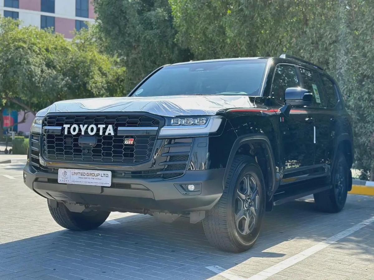Toyota Land Cruiser GR 3.5T-0-0