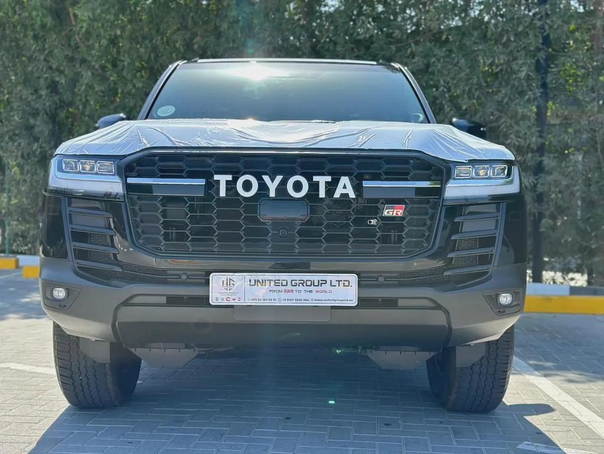 Toyota Land Cruiser GR 3.5T-1-1