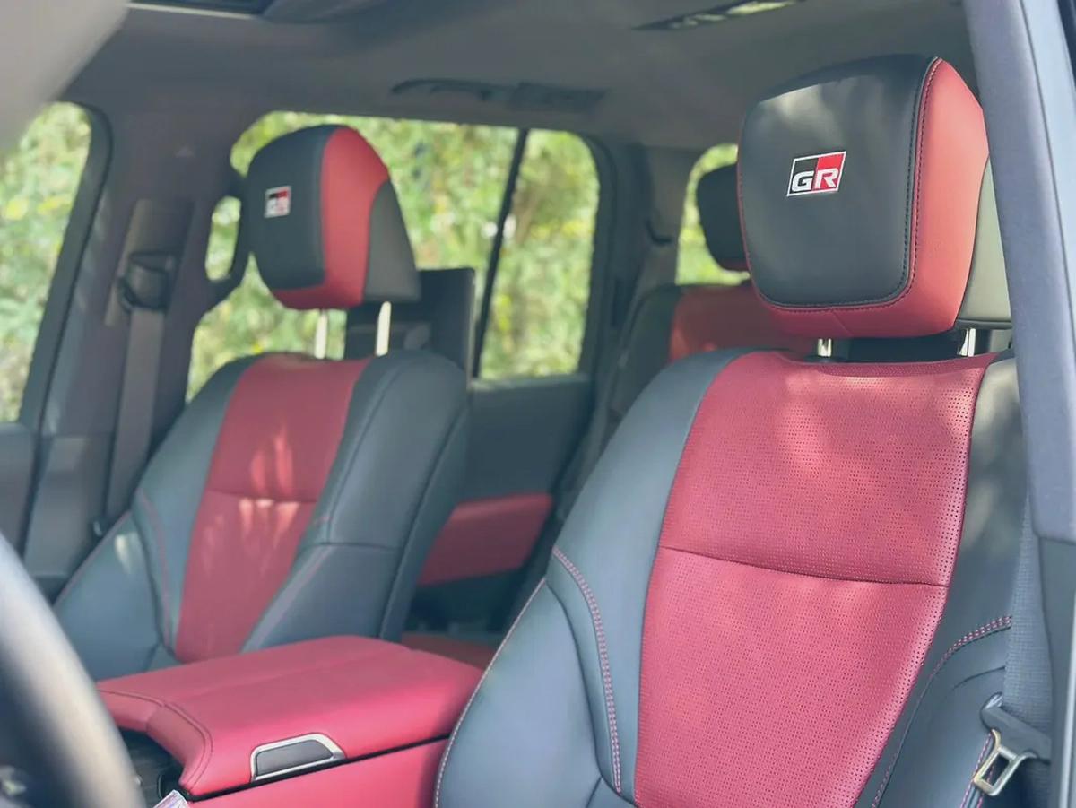 Toyota Land Cruiser GR 3.5T-16-16