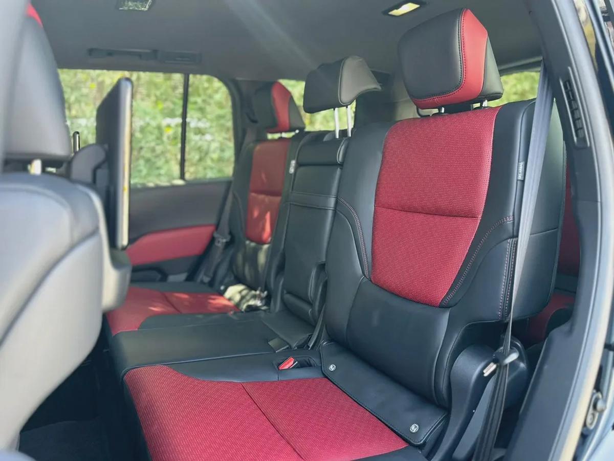 Toyota Land Cruiser GR 3.5T-17-17