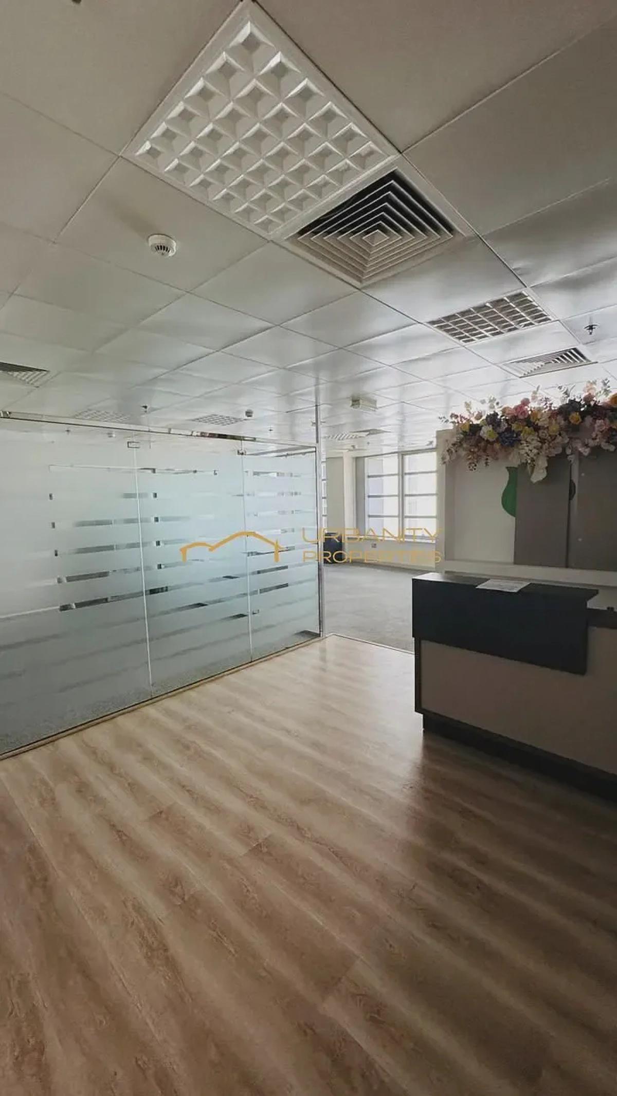 Exclusive Office in Silver Tower | Panoramic Canal & City Views-1-1