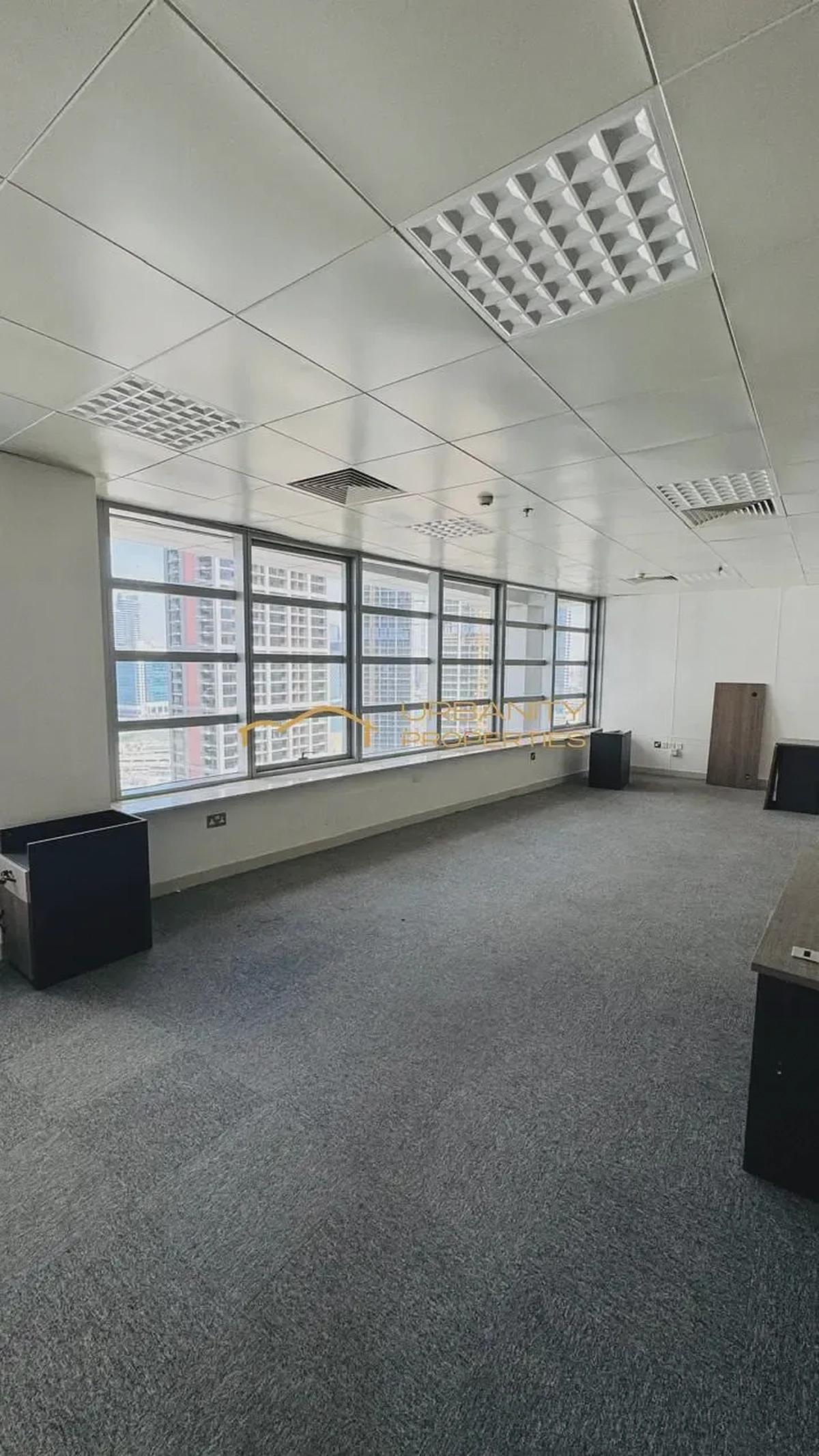 Exclusive Office in Silver Tower | Panoramic Canal & City Views-3-3
