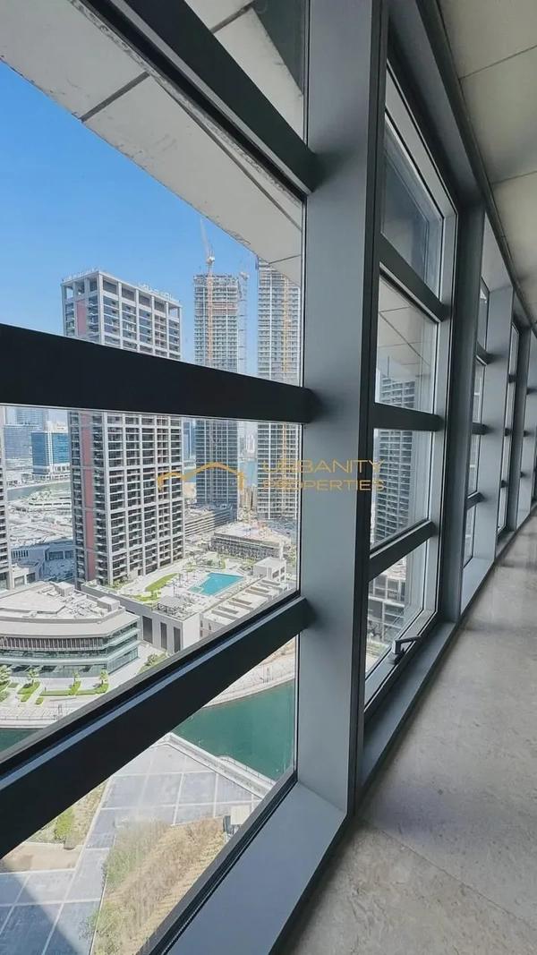 Exclusive Office in Silver Tower | Panoramic Canal & City Views