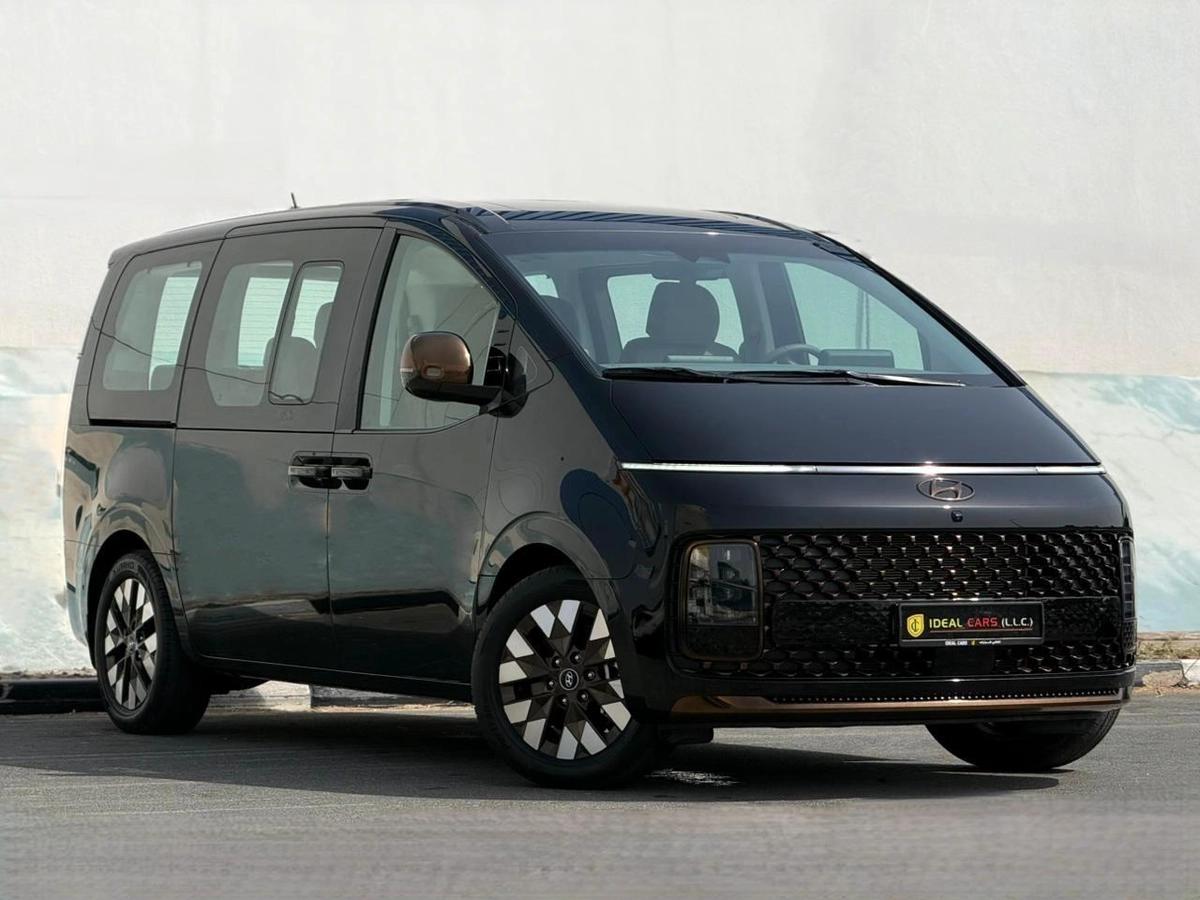 HYUNDAI STARIA LUXURY | GCC SPECS | YEAR: 2024 | KMS: 35,800 | 5-YEARS WARRANTY | 5-YEARS SERVICE CONTRACT-0-0