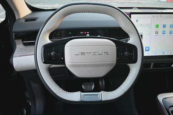 0% DP - GCC SPECS - JETOUR DASHING 1.6TC LUXURY - LOW MILEAGE