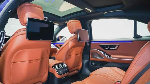 | AED 7,170 PM | Rear Ent, Special Colour, Low KM | S 450 AMG Line