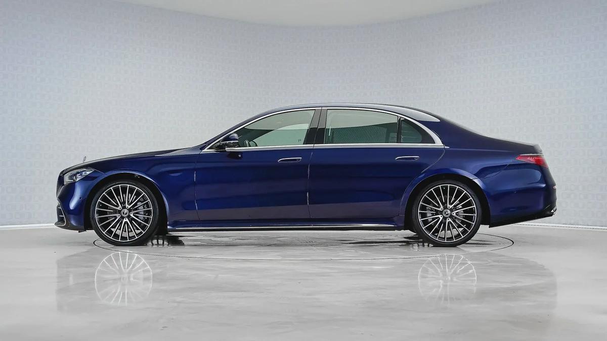 | AED 7,170 PM | Rear Ent, Special Colour, Low KM | S 450 AMG Line-10-10