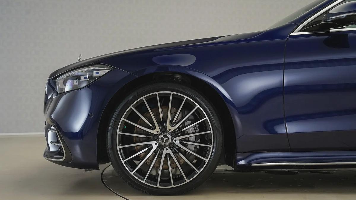 | AED 7,170 PM | Rear Ent, Special Colour, Low KM | S 450 AMG Line-11-11