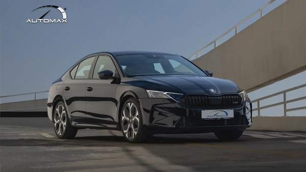 ( 5 Years Warranty + 5 Years Service ) 2025 Škoda Octavia VRS 2.0T FWD GCC 0Km