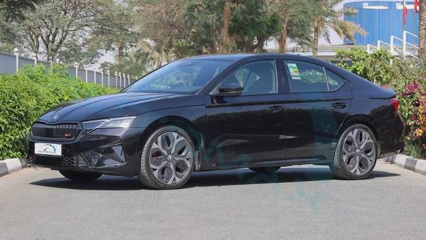 ( 5 Years Warranty + 5 Years Service ) 2025 Škoda Octavia VRS 2.0T FWD GCC 0Km