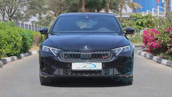 ( 5 Years Warranty + 5 Years Service ) 2025 Škoda Octavia VRS 2.0T FWD GCC 0Km