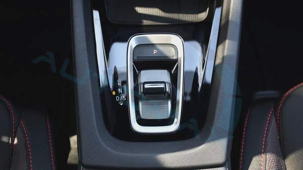 ( 5 Years Warranty + 5 Years Service ) 2025 Škoda Octavia VRS 2.0T FWD GCC 0Km