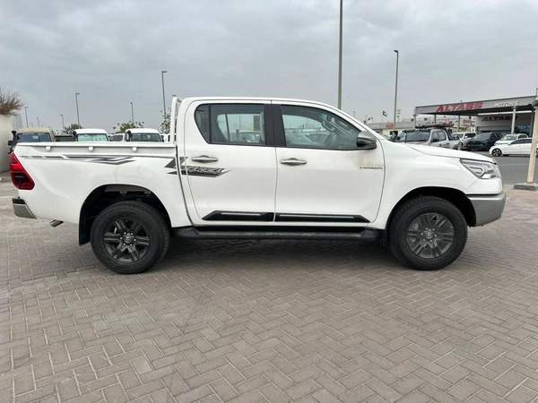 Toyota Hilux SR 2.7L