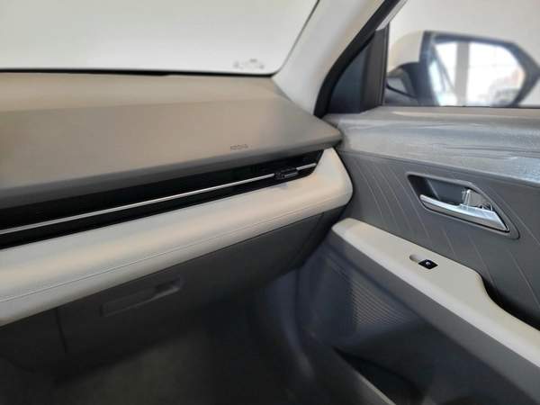 HYUNDAI ACCENT LUXUARY 1.5L 2025 (GCC SPECS)