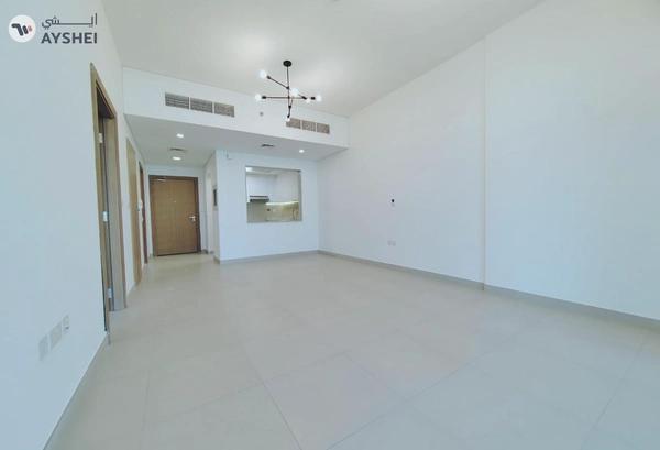 Apartment for rent in Al Nasr Square, Oud Metha