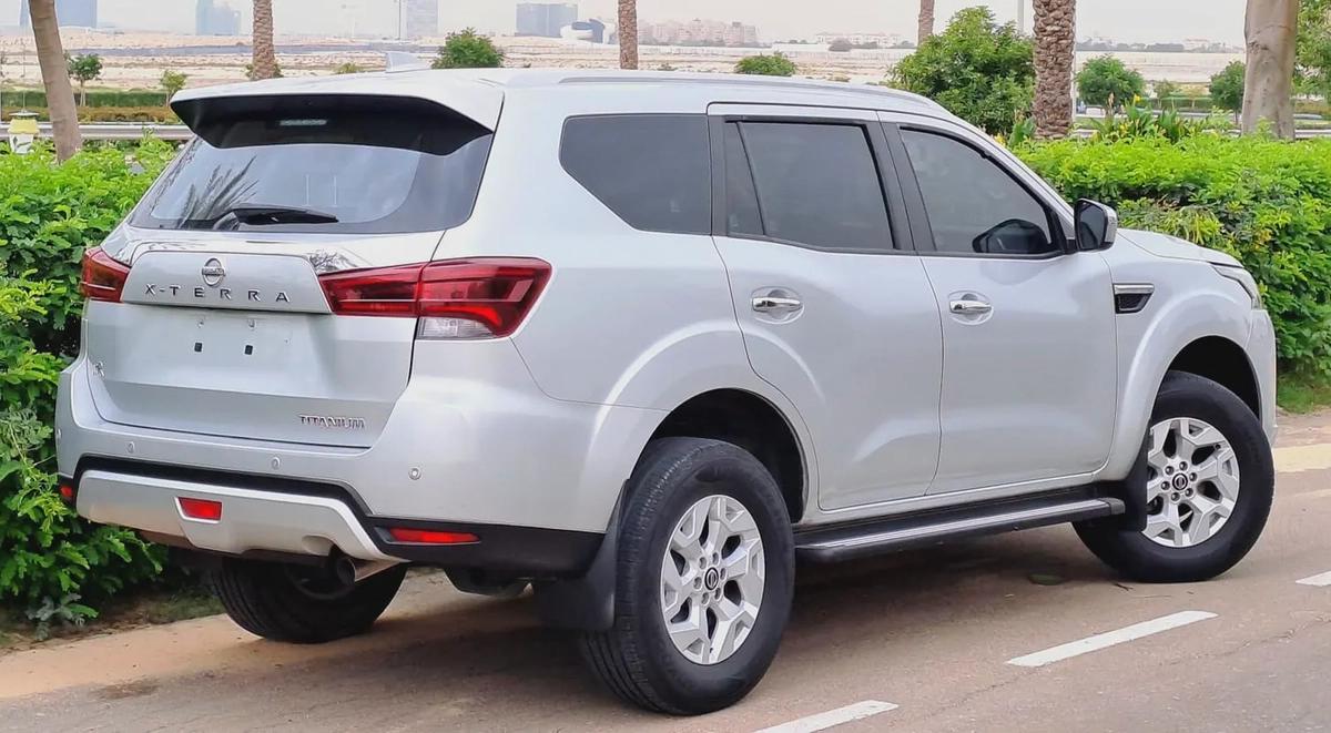 NISSAN X-TERRA TITANIUM 7 SEATER 2022 MODEL 2.5L GCC SPECS (1120/-MONTHLY)-3-3