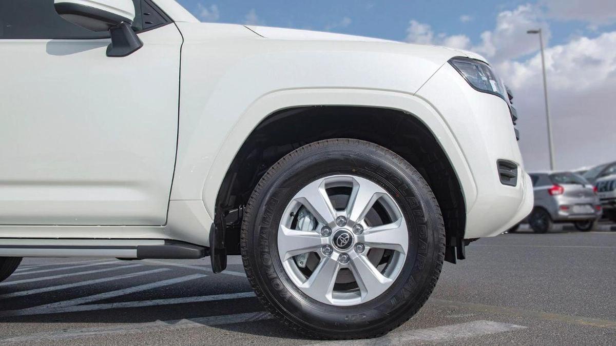 Toyota Land Cruiser TOYOTA LAND CRUISER GXR 3.3L DIESEL-3-3