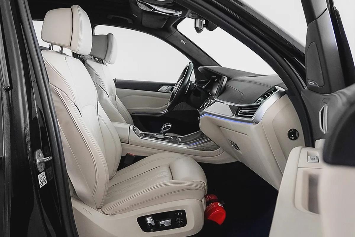 3,257 AED / 60 months | 0% DP | 2019 BMW X7 40i M-Sport-7-7